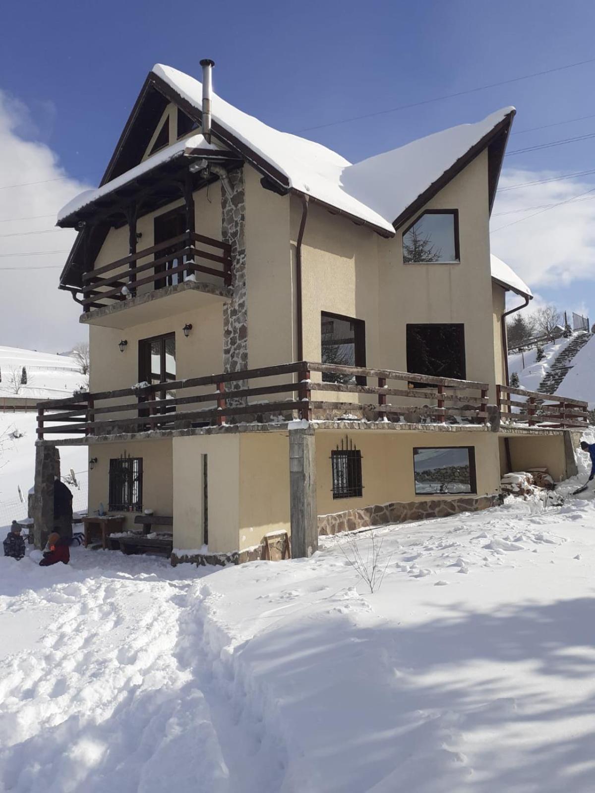 Villa La Kaifas Fundata Esterno foto